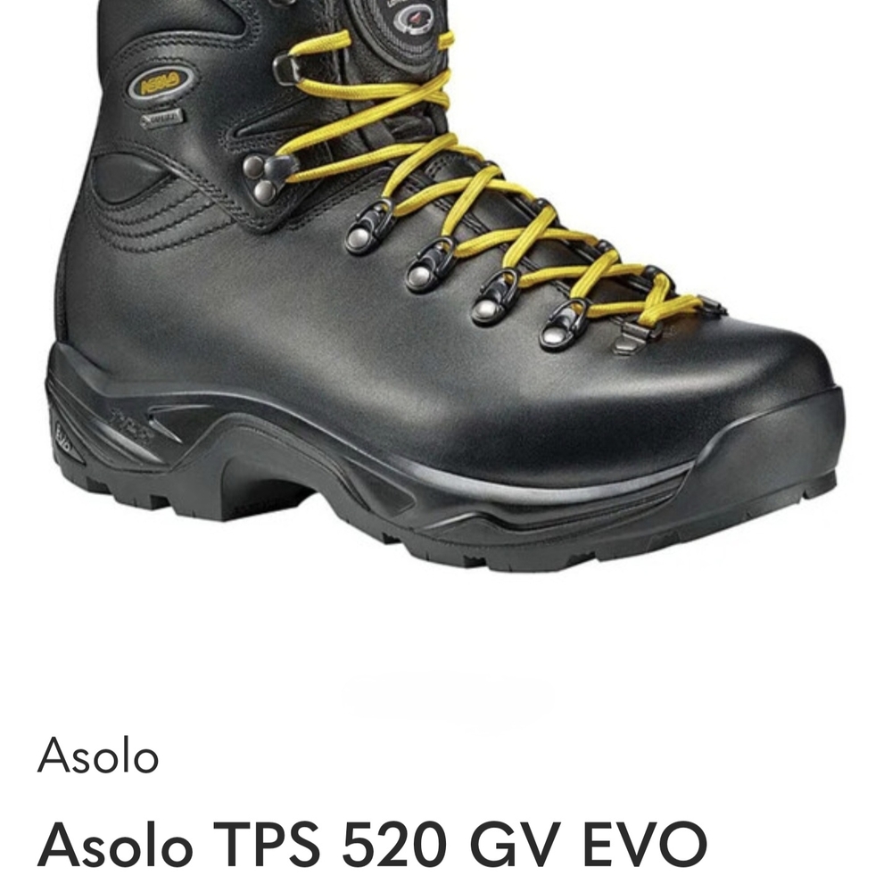 Asolo Black Hiking Boots with Gortex Lining and Vibram Sole!